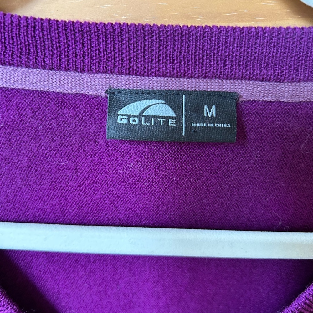 GoLite Sweater 100% Merino Wool Purple V Neck Soft Women's Medium - Picture 3 of 6